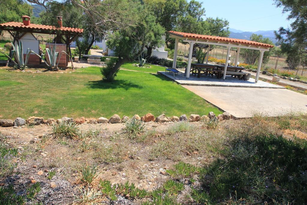 Zefyros And House Apartment Kíssamos